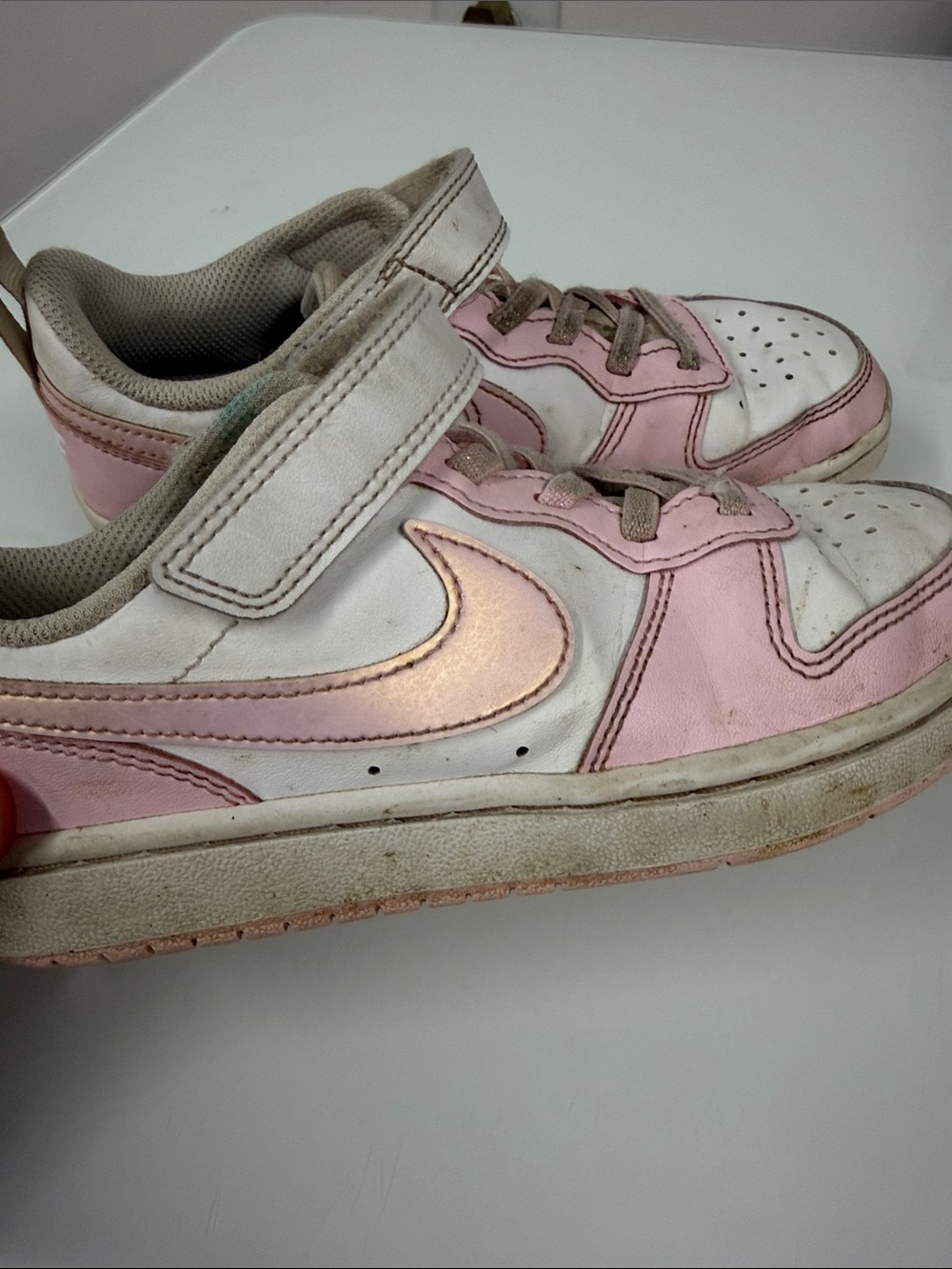 Nike Kids White and Light Pink Low-Top Sneakers 13c - Picture 6 of 7